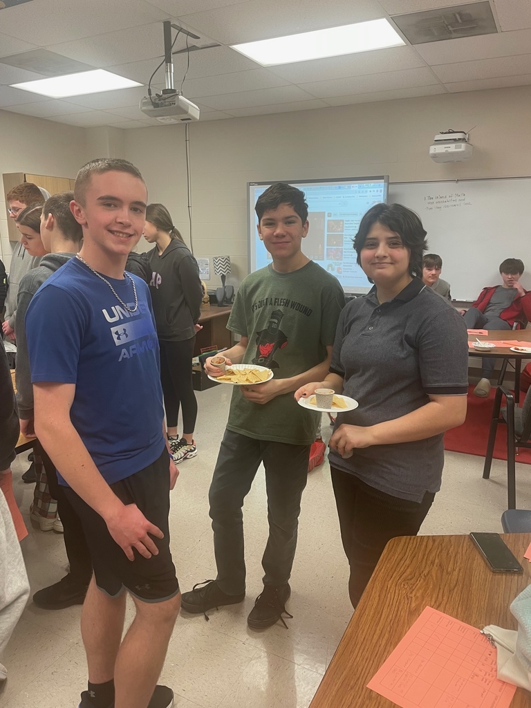 Students enjoying Spanish food day